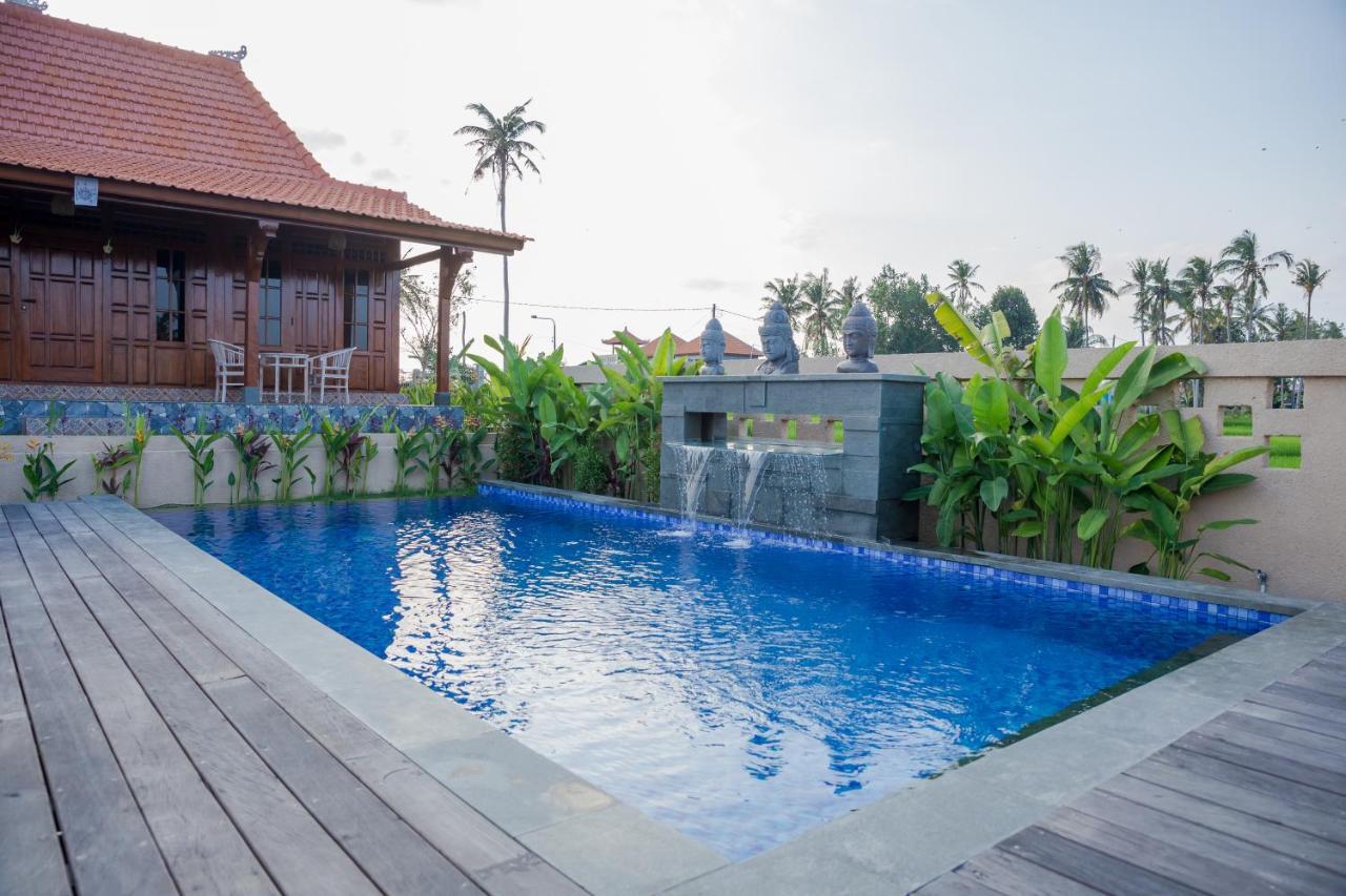 Victory Munggu Hotel Canggu Buitenkant foto