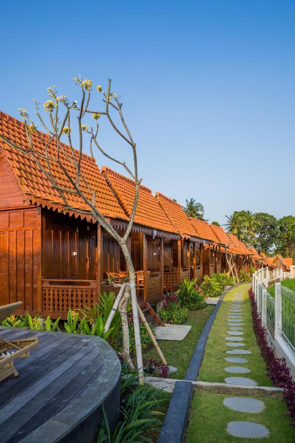 Victory Munggu Hotel Canggu Buitenkant foto